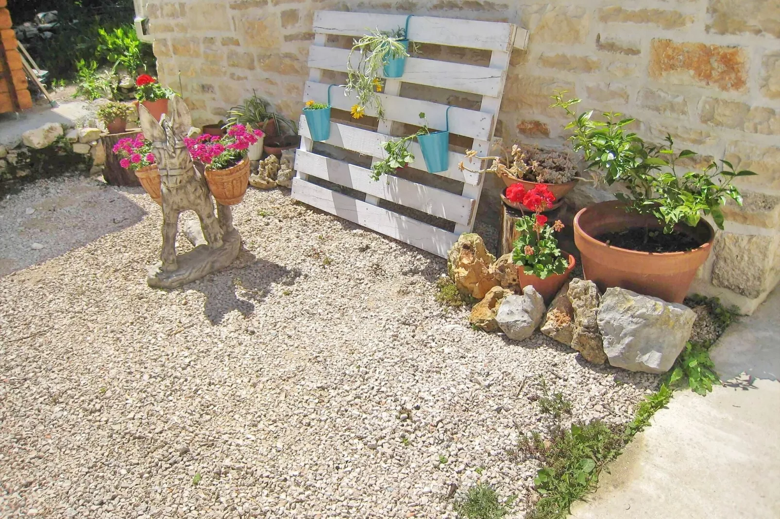 Stone House Harmony -Studio Apartment with Patio and Garden View ( 2 )-Extérieur