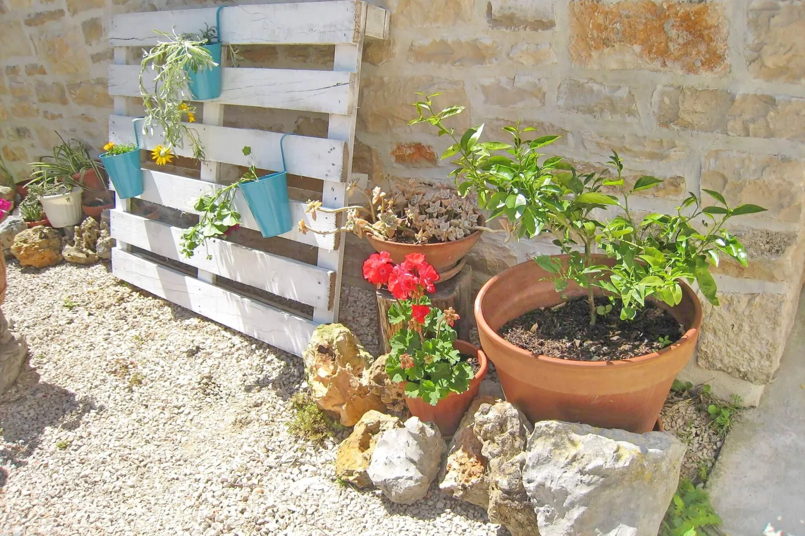 Stone House Harmony -Studio Apartment with Patio and Garden View ( 2 )-Extérieur