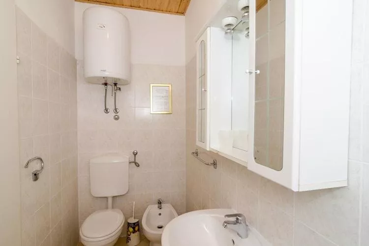 Apartment & Room Dubrovnik Sweet Home - One Bedroom Apartment with Shared Terrace and City View-Salle de bain