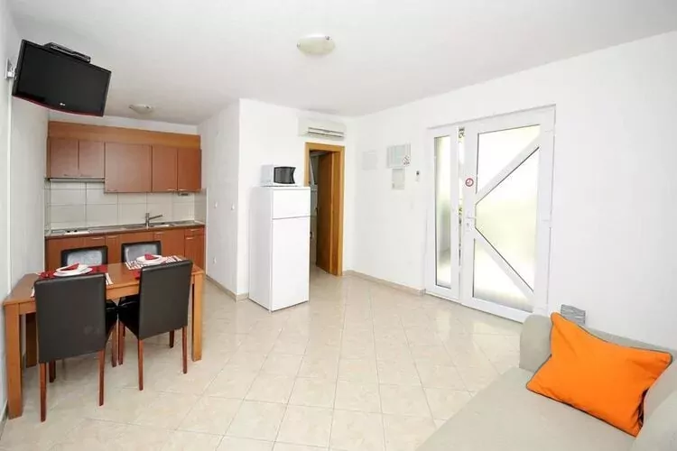 Apartments Villa Moonlight - One Bedroom Apartment with Large Terrace (Classic)-Dining room