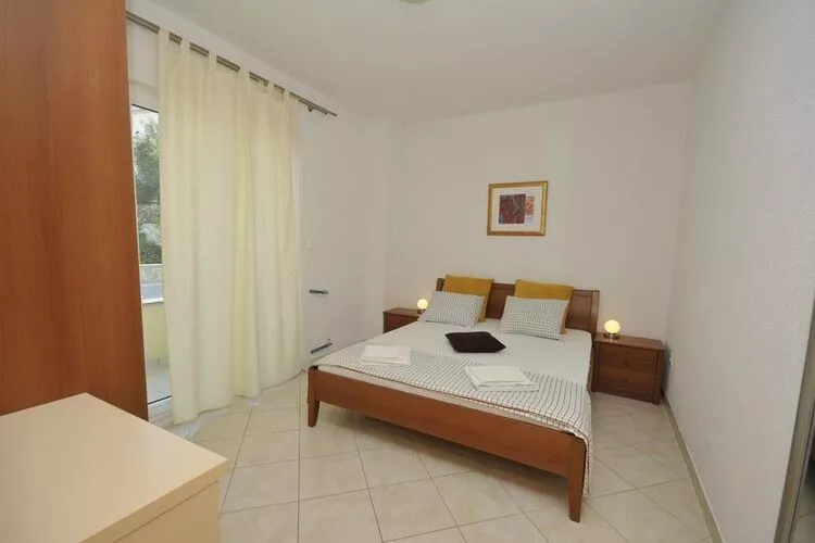 Apartments Villa Moonlight - One Bedroom Apartment with Sea View Terrace and Balcony (Mia)-Bedroom