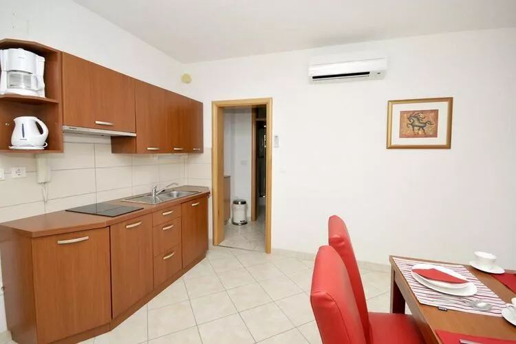 Apartments Villa Moonlight - One Bedroom Apartment with Sea View Balcony (Junior)-Kitchen