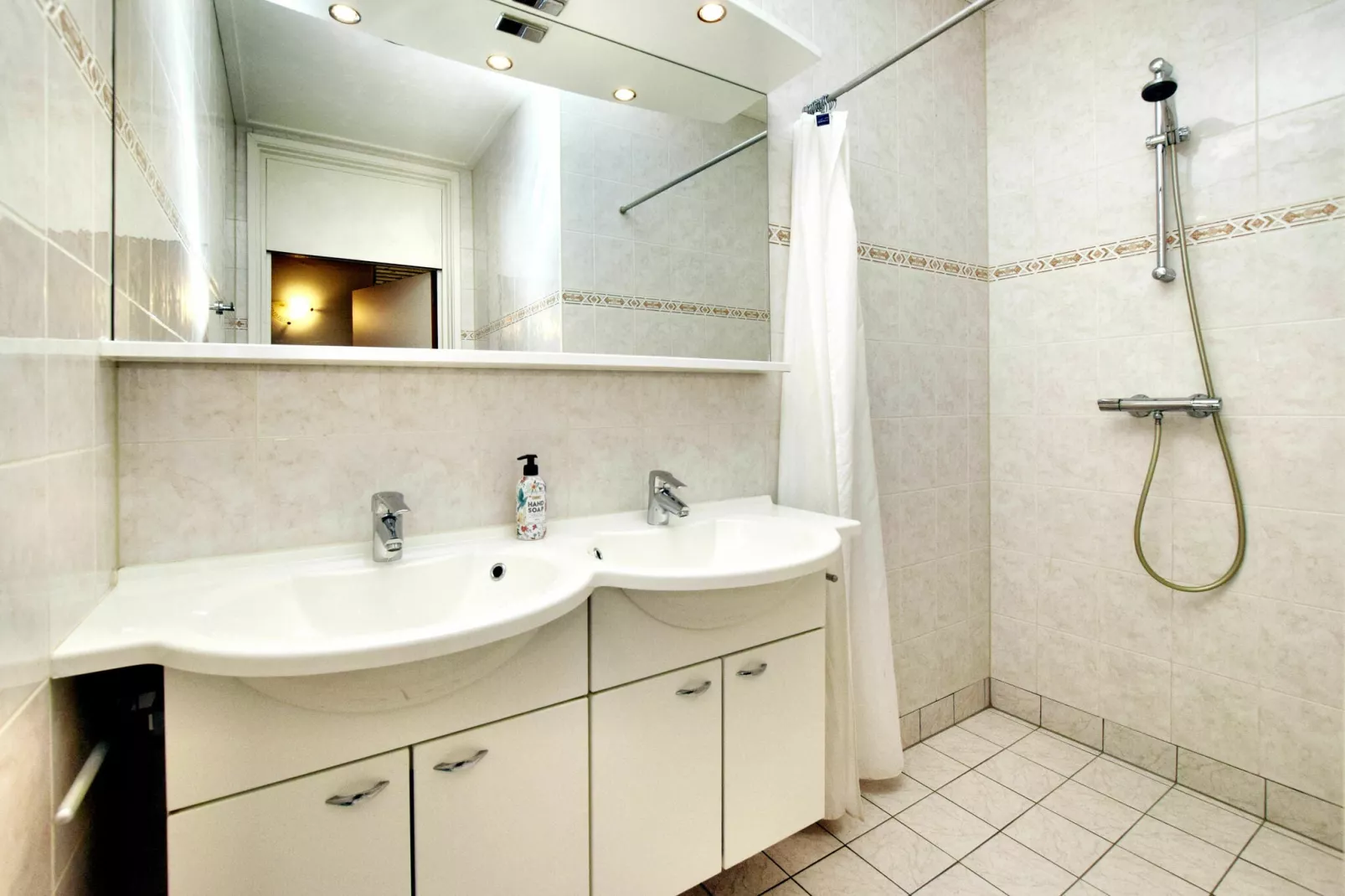 Opaal-Badezimmer