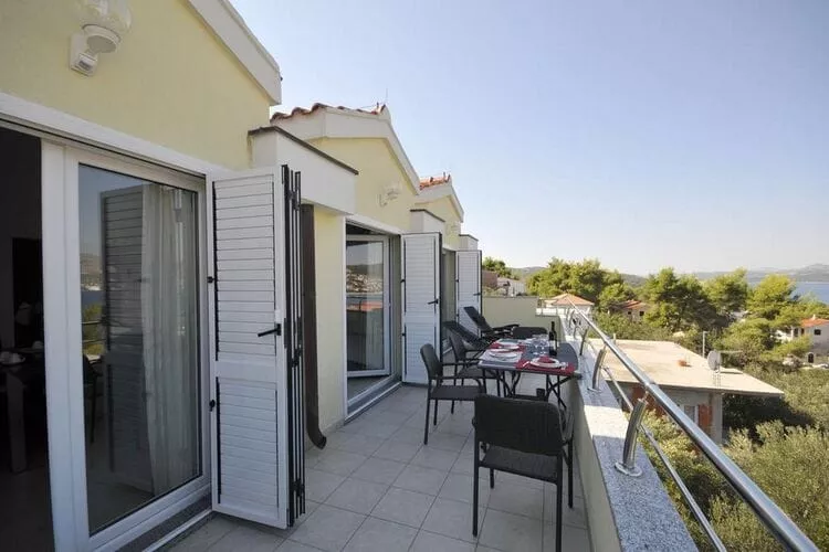 Apartments Villa Moonlight - Two Bedroom Apartment with Sea View Balcony and Terrace (Delux)