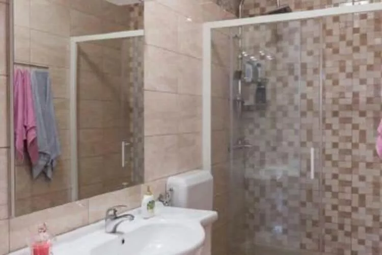 Aquarium Duplex - Duplex Two-Bedroom Apartment with Terrace-Salle de bain