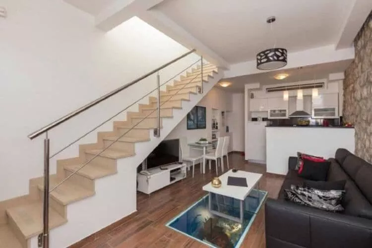 Aquarium Duplex - Duplex Two-Bedroom Apartment with Terrace-Intérieur