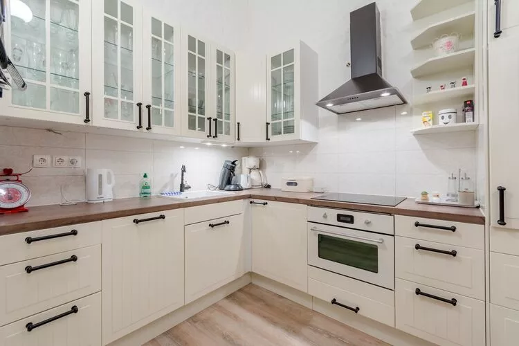Apartments Villa Kameja - Two Bedroom Apartment with Terrace and Sea View (Crni)-Küche