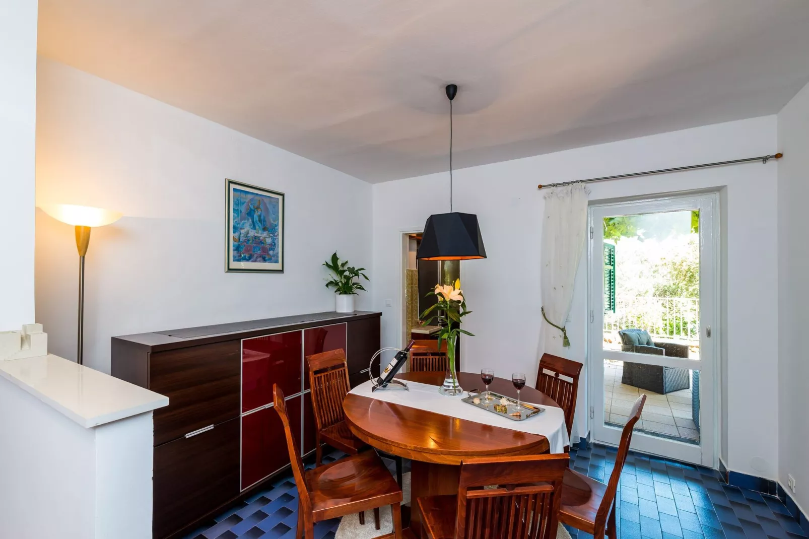 Apartment Valonija - Two Bedroom Apartment with Terrace and Garden View-Dining room