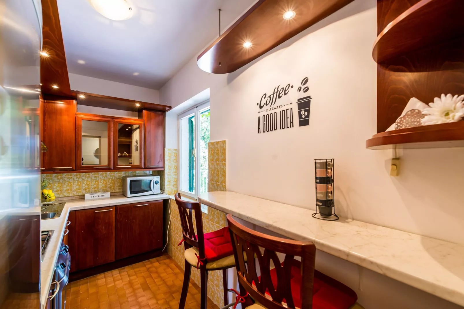 Apartment Valonija - Two Bedroom Apartment with Terrace and Garden View-Kitchen
