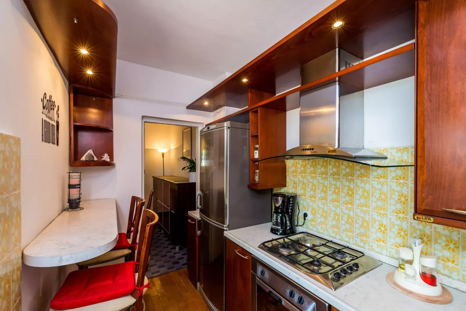 Apartment Valonija - Two Bedroom Apartment with Terrace and Garden View-Kitchen