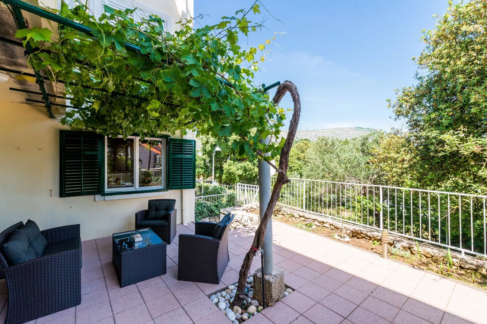 Apartment Valonija - Two Bedroom Apartment with Terrace and Garden View-Terrace