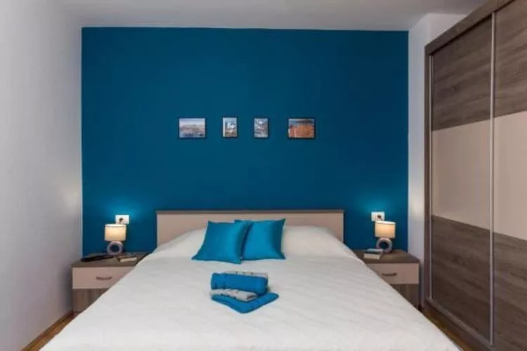 Apartment Hitri - One Bedroom Apartment with Terrace and Garden View-Bedroom