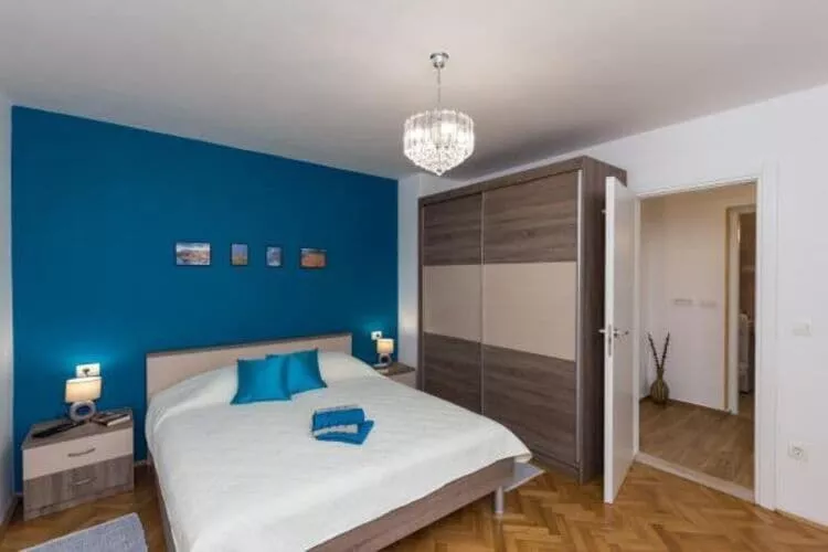 Apartment Hitri - One Bedroom Apartment with Terrace and Garden View-Bedroom