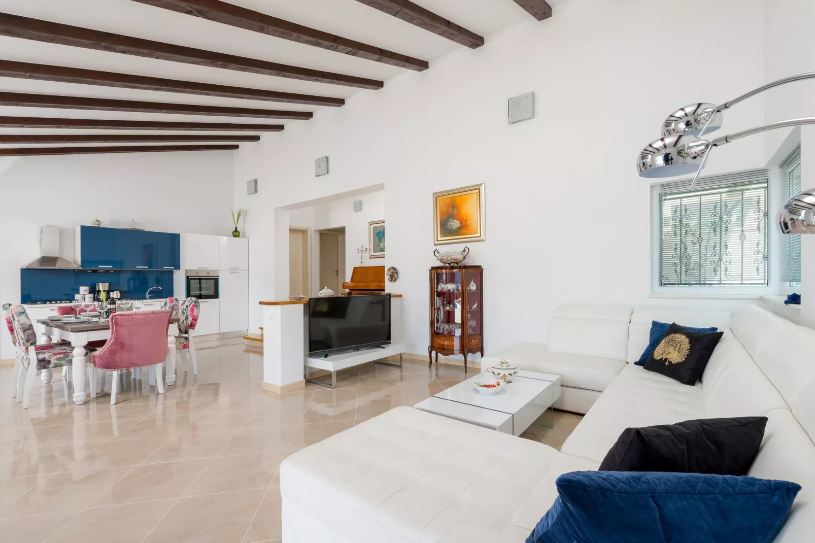 Villa Dea - Luxury Villa with Outdoor Swimming Pool-Salon
