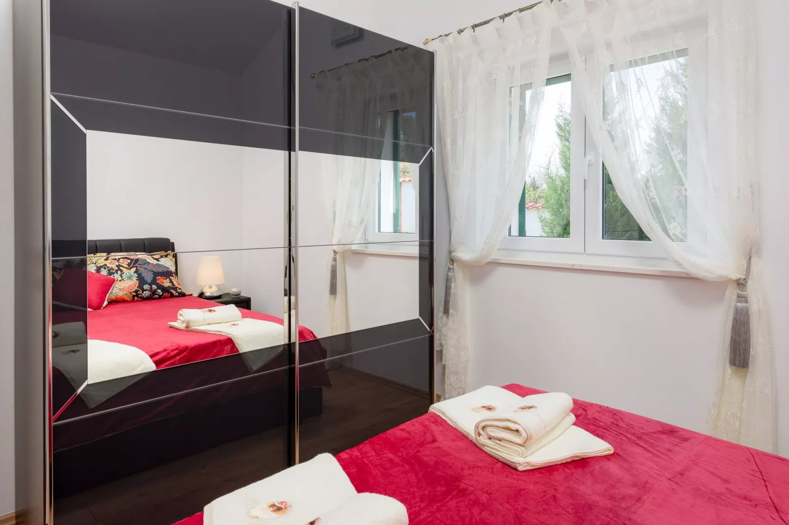 Villa Dea - Luxury Villa with Outdoor Swimming Pool-Chambre