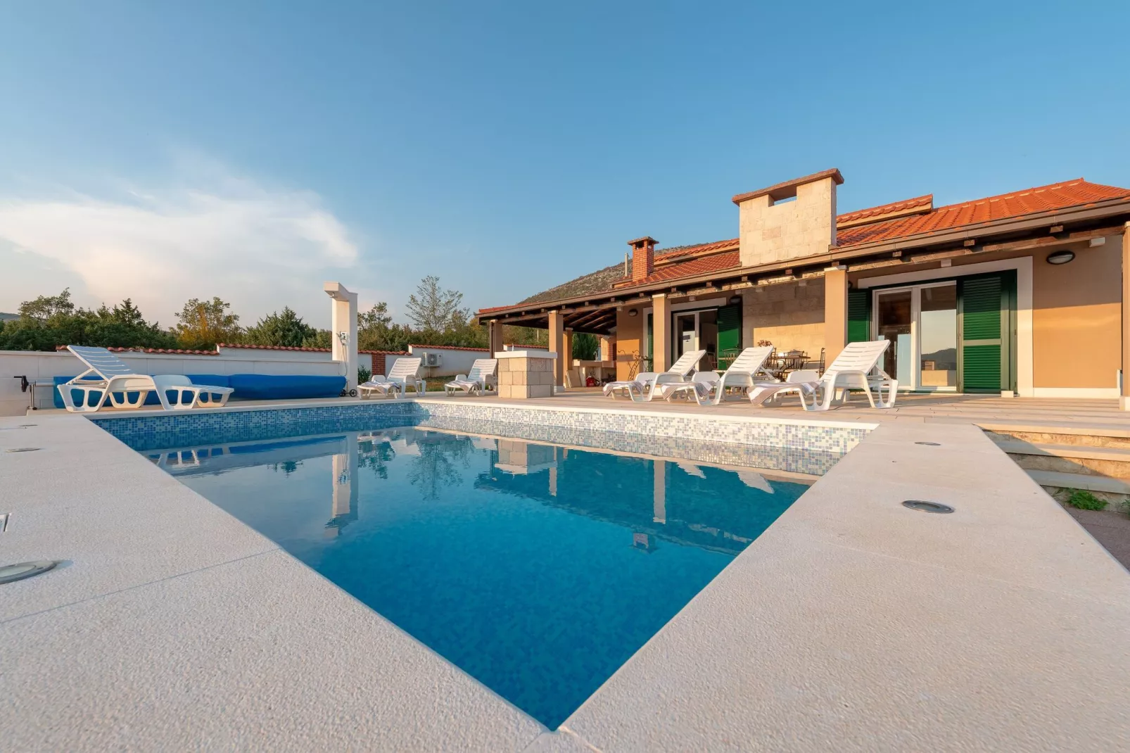 Villa Dea - Luxury Villa with Outdoor Swimming Pool-Piscine