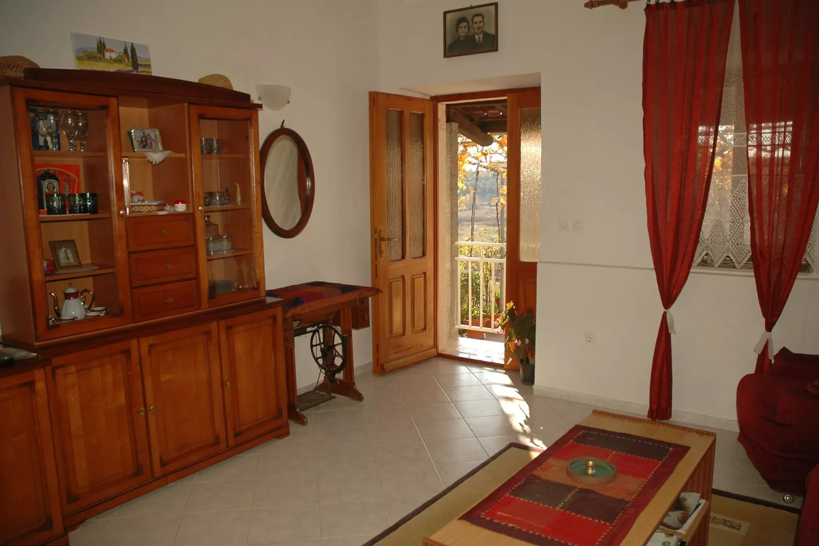 Apartment Vukorep - Two Bedroom Apartment with Terrace and Field View-Living room