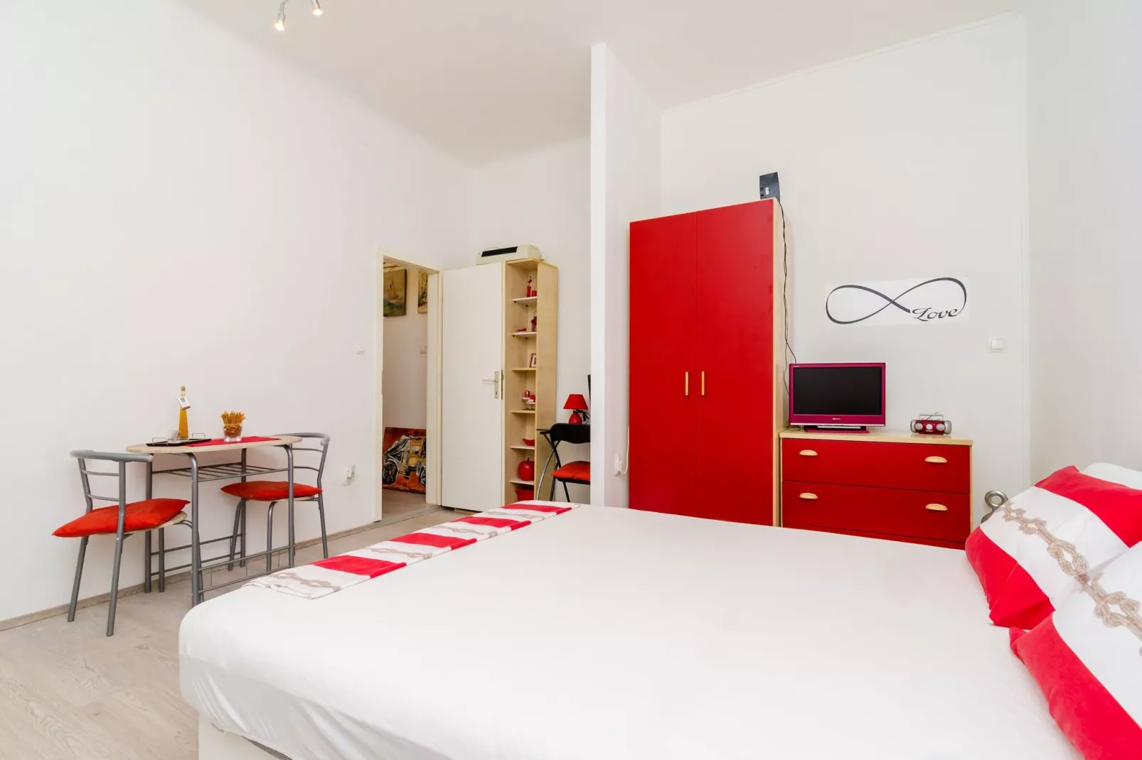 Apartment Caceris -  Comfort Studio Apartment with Terrace-Chambre