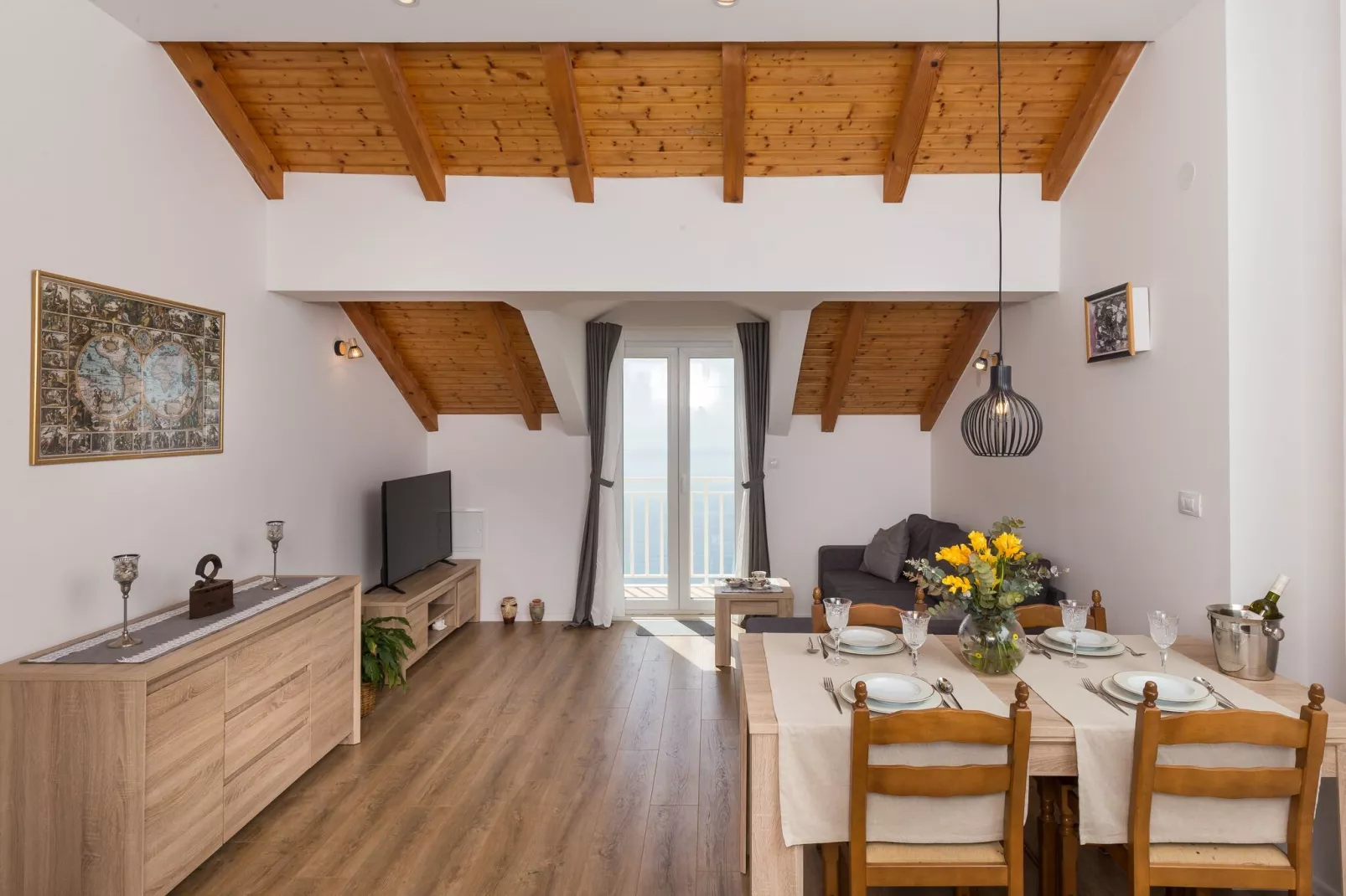Apartment M&K - Two Bedroom Apartment with Balcony and Sea View-Dining room