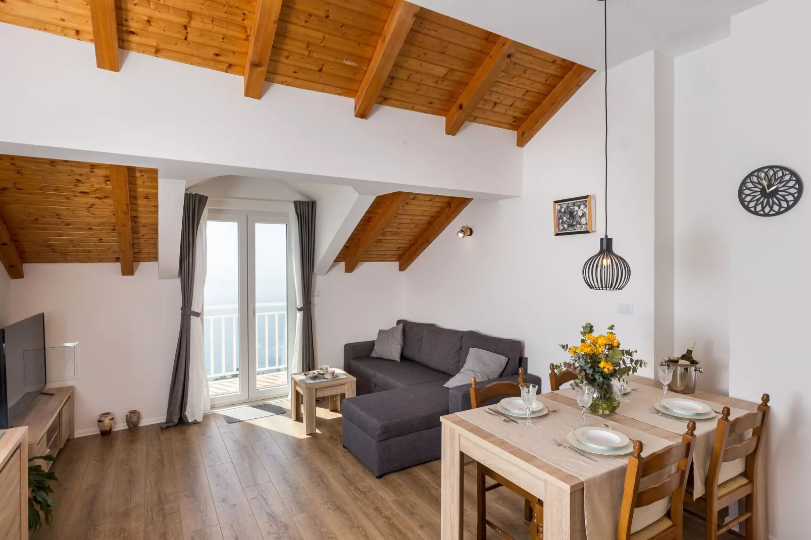 Apartment M&K - Two Bedroom Apartment with Balcony and Sea View-Dining room