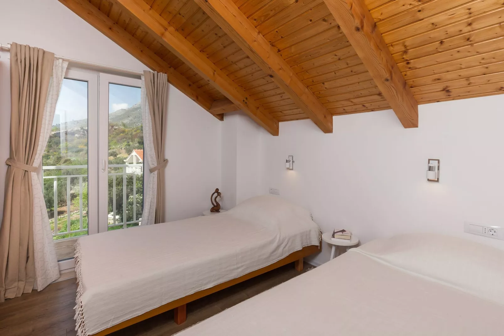 Apartment M&K - Two Bedroom Apartment with Balcony and Sea View-Bedroom