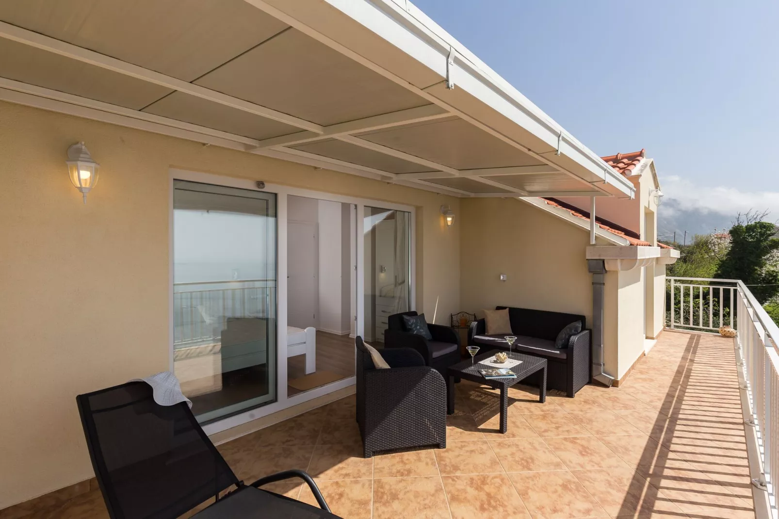 Apartment M&K - Two Bedroom Apartment with Balcony and Sea View-Terrace balcony