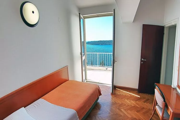 Apartments Sipa - Premium Two Bedroom Apartment with Balcony and Sea View (Apartman A)-Bedroom