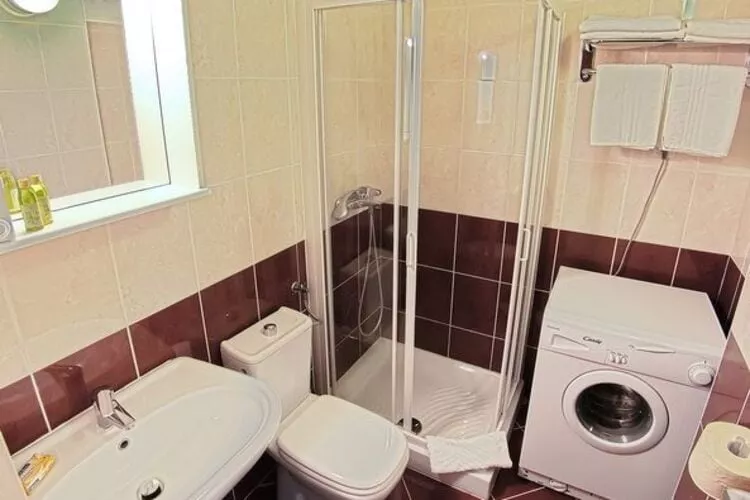 Apartments Sipa - Premium One Bedroom Apartment with Balcony and Sea View (Apartman E)-Bathroom