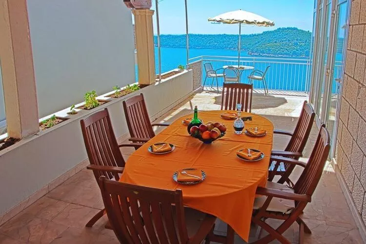 Apartments Sipa - Superior Two Bedroom Apartment with Balcony and Sea View (Apartman F)-Terrace balcony