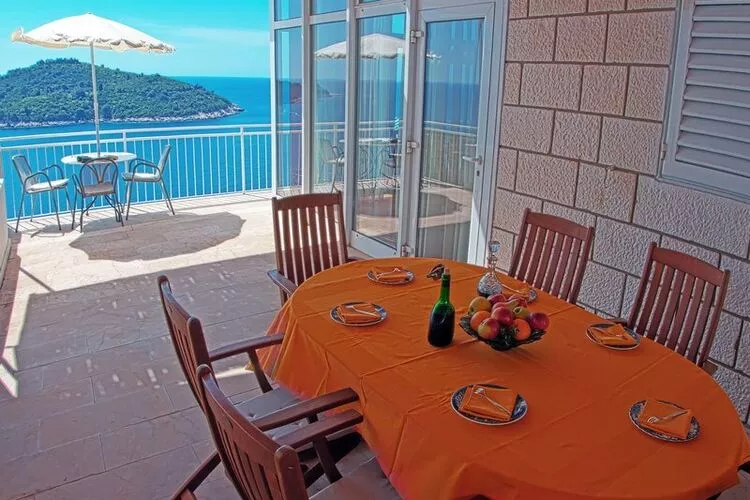 Apartments Sipa - Superior Two Bedroom Apartment with Balcony and Sea View (Apartman F)-Terrace balcony