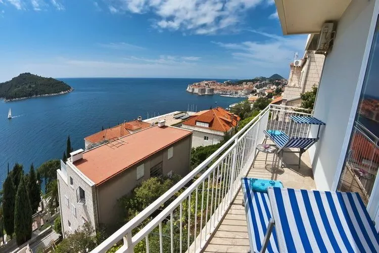 Apartments Sipa - Superior Two Bedroom Apartment with Balcony and Sea View (Apartman F)-Terrace balcony