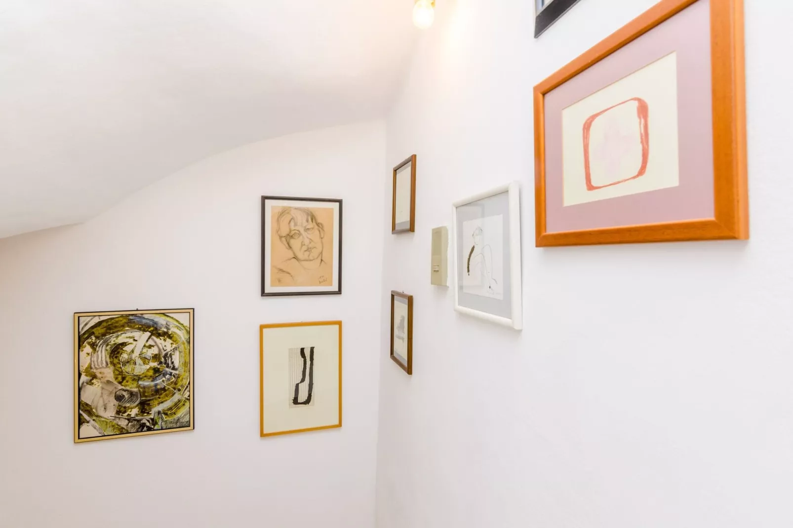 Art House Zanze- Two Bedroom Apartment with City View-Innen