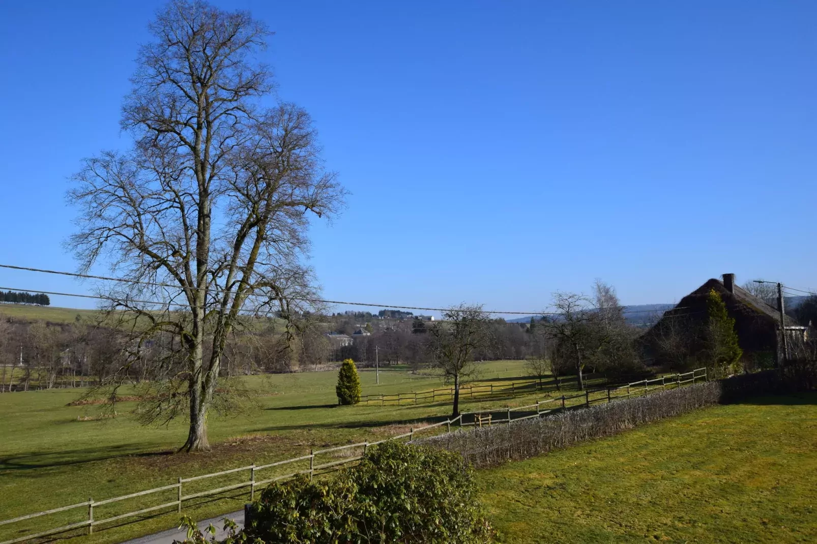 Le Clos Bagatelle-View summer