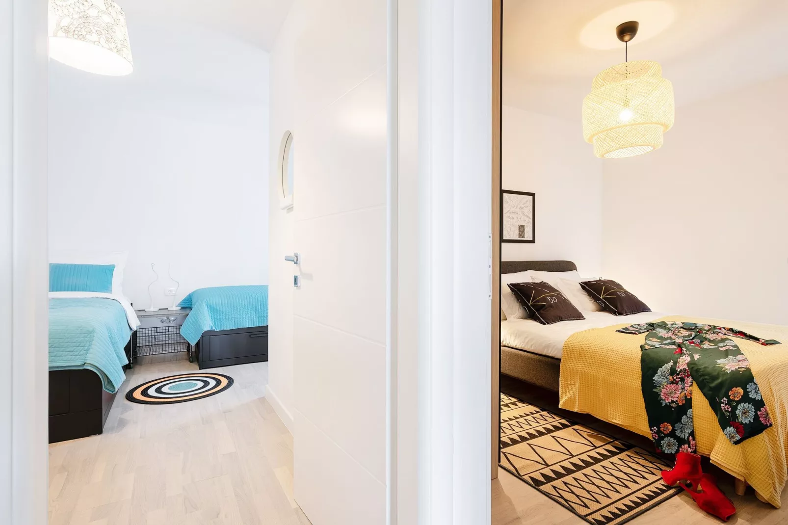 Apartment Black & White (ST) - Comfort Two Bedroom Apartment with Balcony-Bedroom
