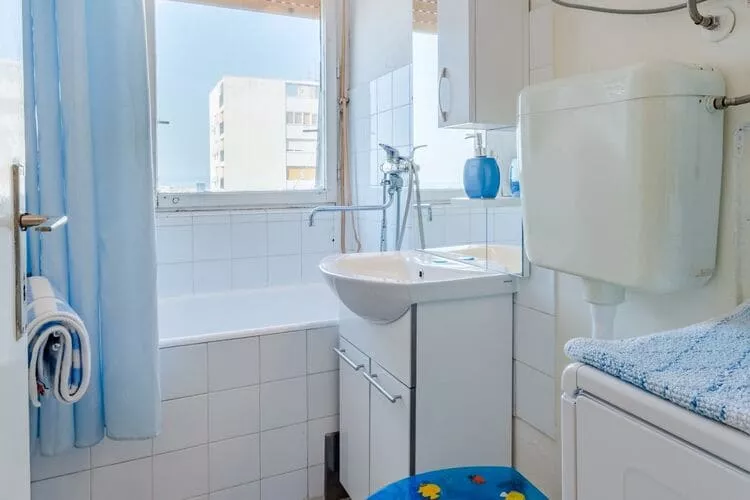 Studio Apartment Ecija (ST)-Bathroom