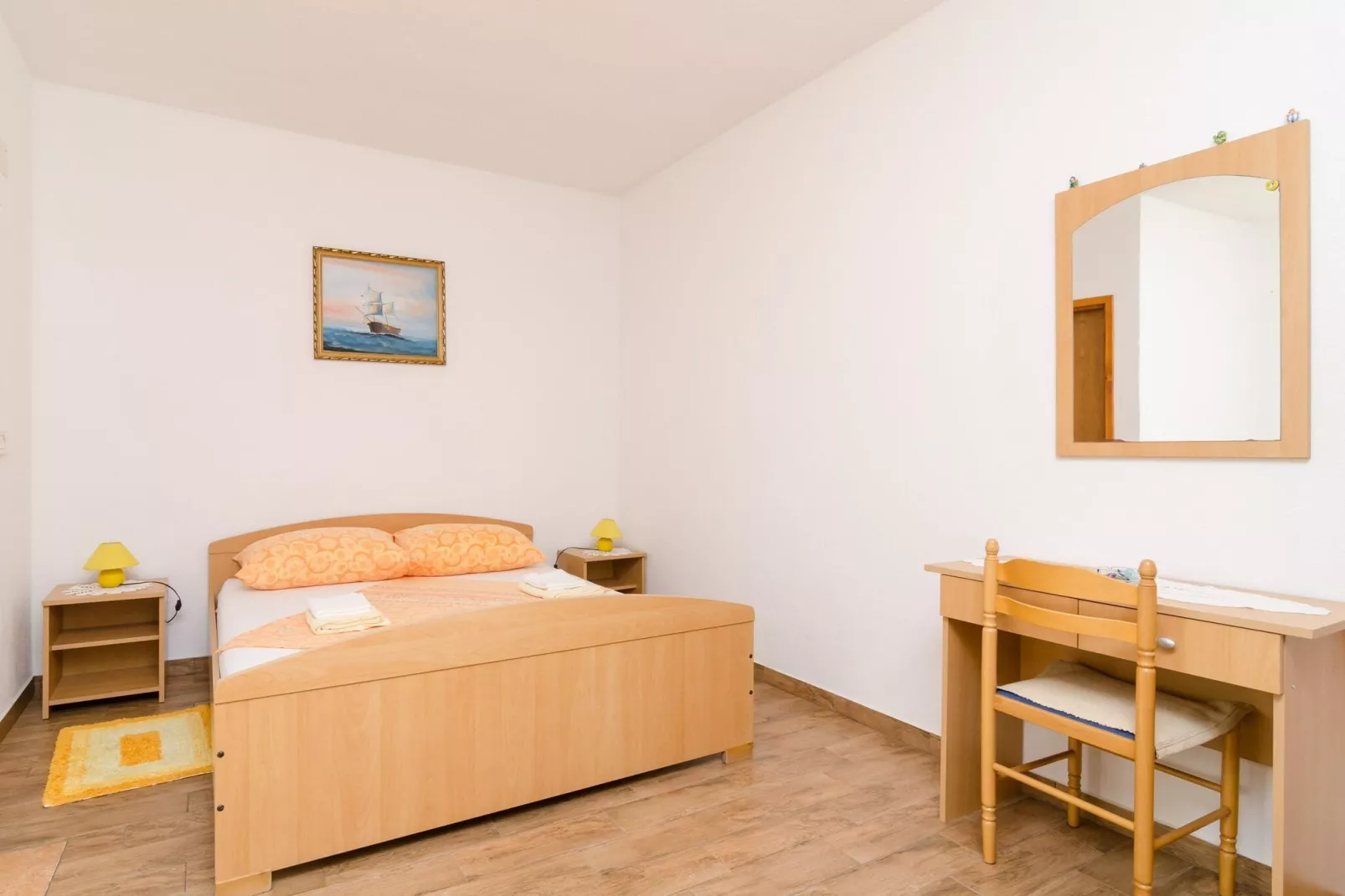 Apartments Skurla - Studio Apartment with Terrace (A1 žuti )-Bedroom