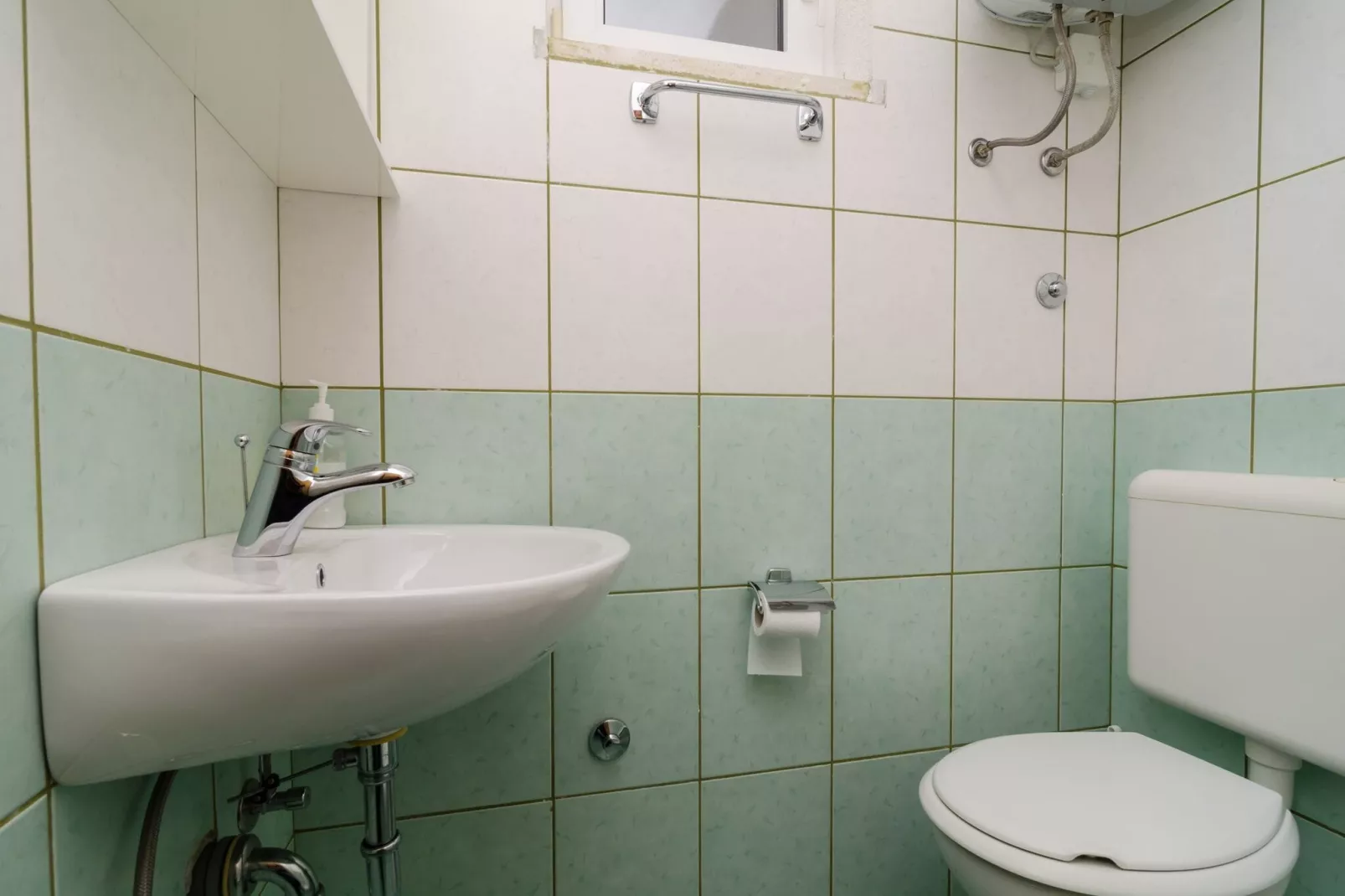 Apartments Skurla - Studio Apartman (A2 bijeli)-Bathroom