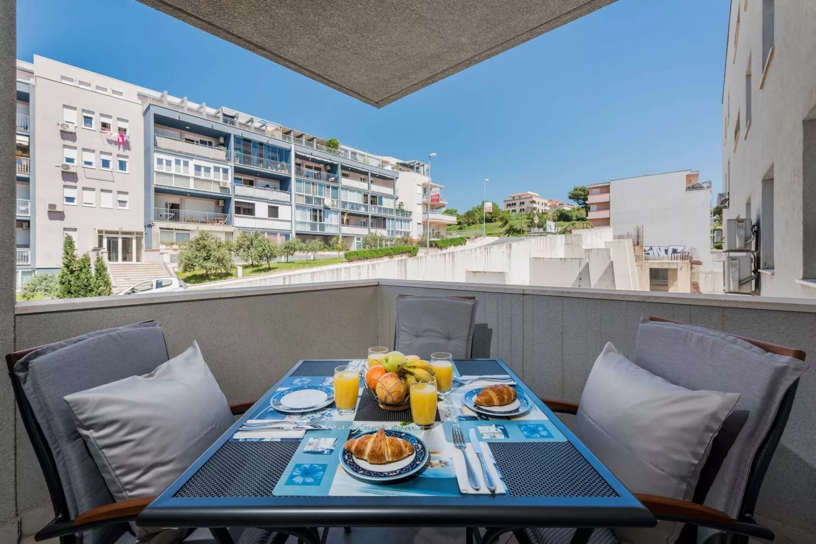 Apartment Blue Lagoon (ST) - One Bedroom Apartment-Terrassenbalkon