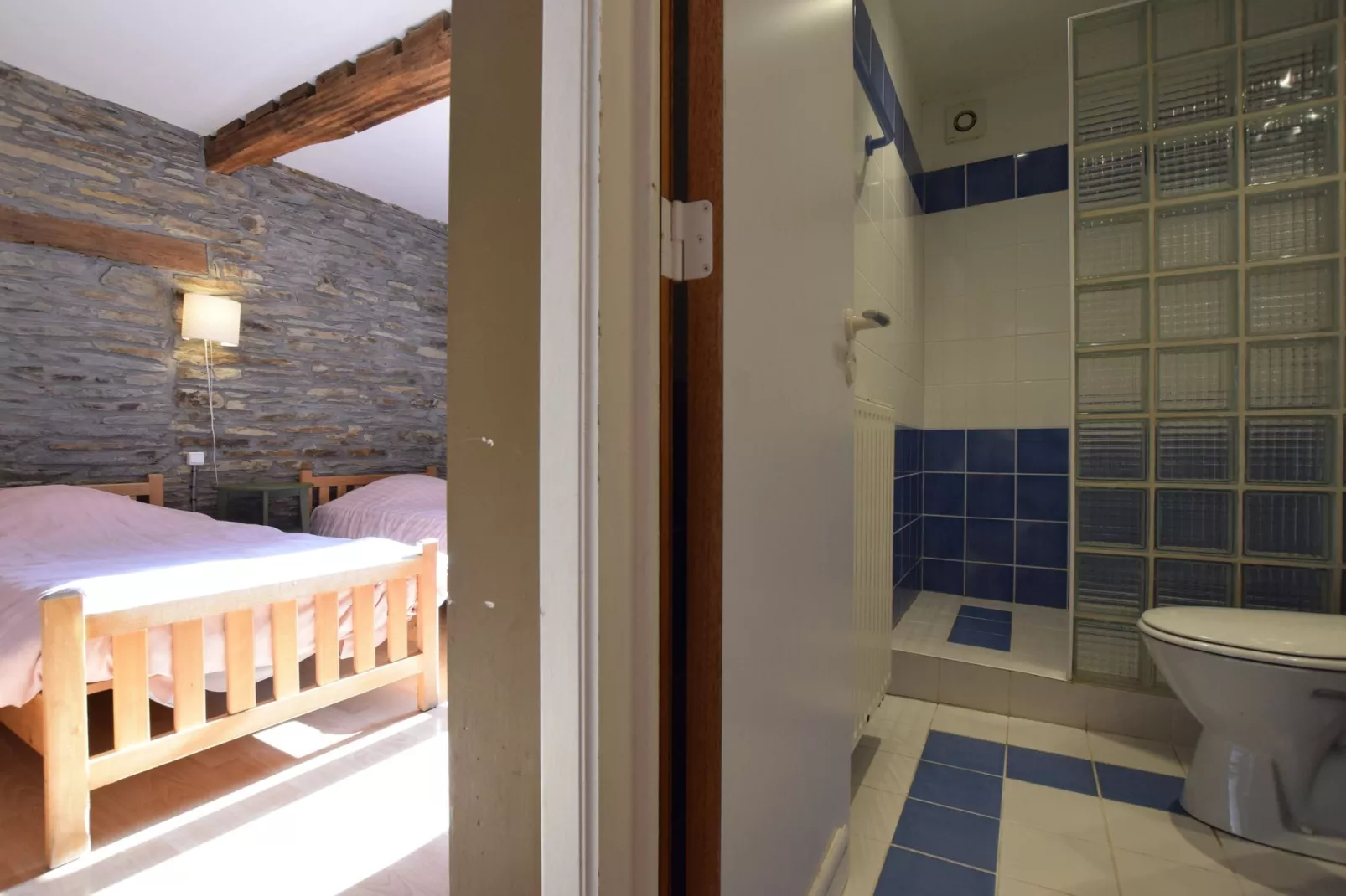 Le Clos Bagatelle-Bathroom
