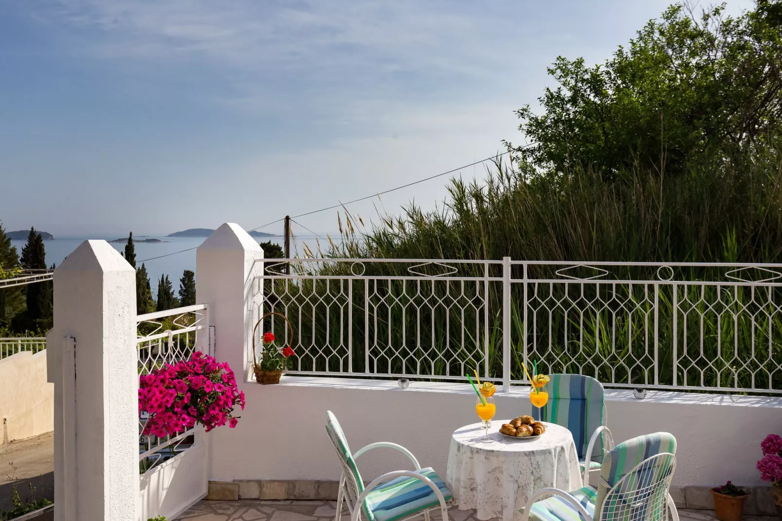Apartments Blažević - One Bedroom Apt with Terrace-Terrace