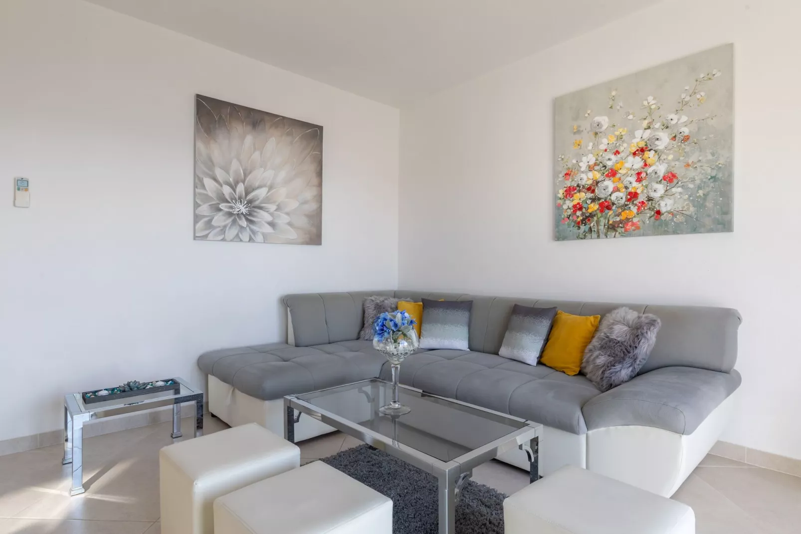 Apartments Blažević - Two Bedroom Apt with  Hot Tub-Living room