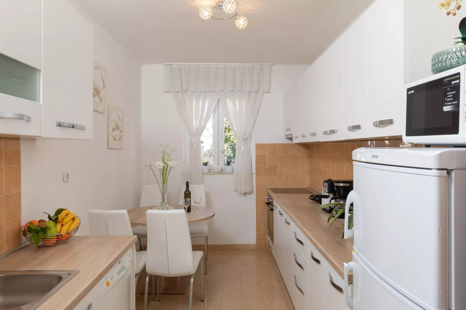 Apartments Blažević - Two Bedroom Apt with  Hot Tub-Kitchen