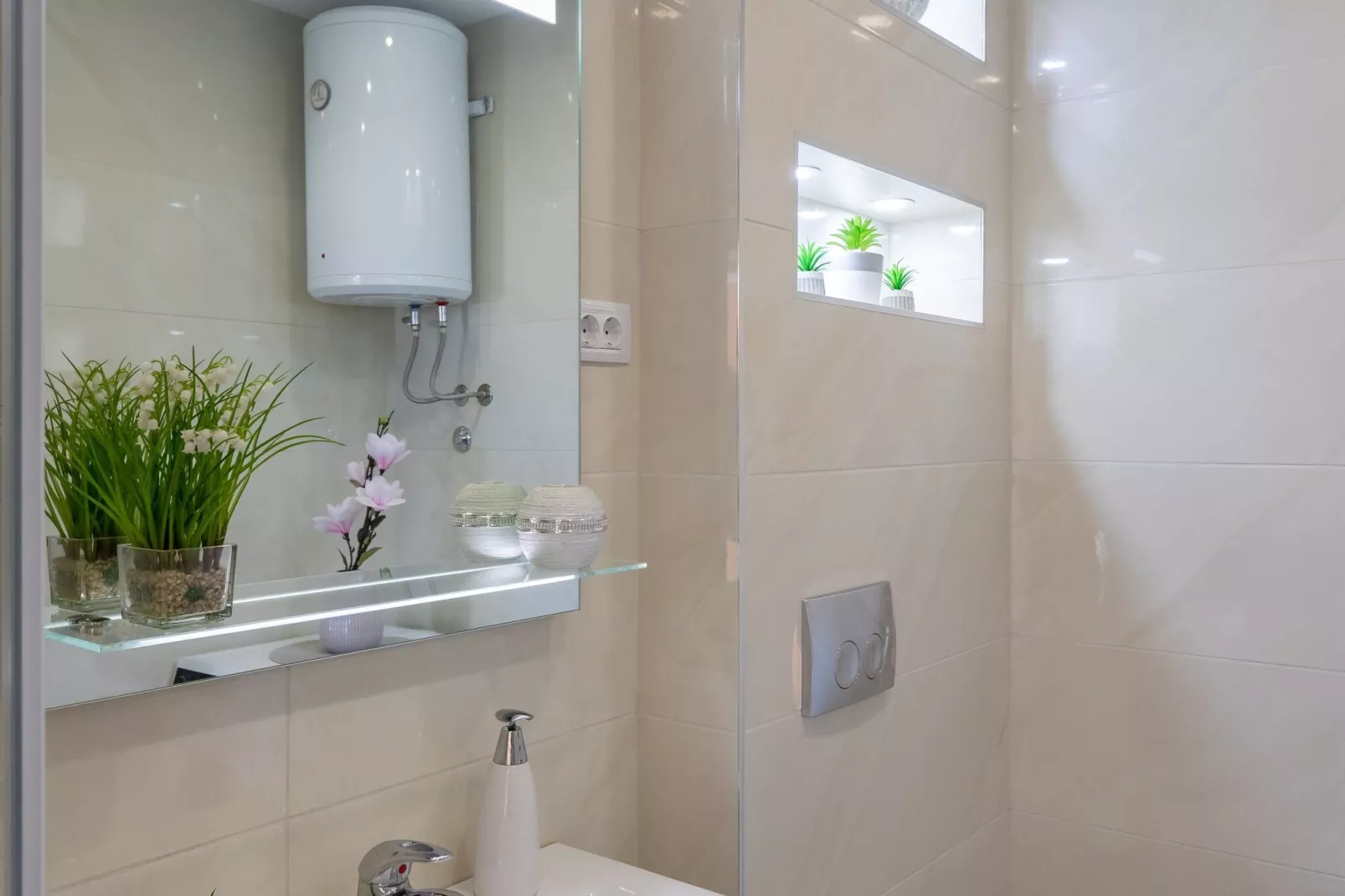 Apartments Blažević - Two Bedroom Apt with  Hot Tub-Bathroom