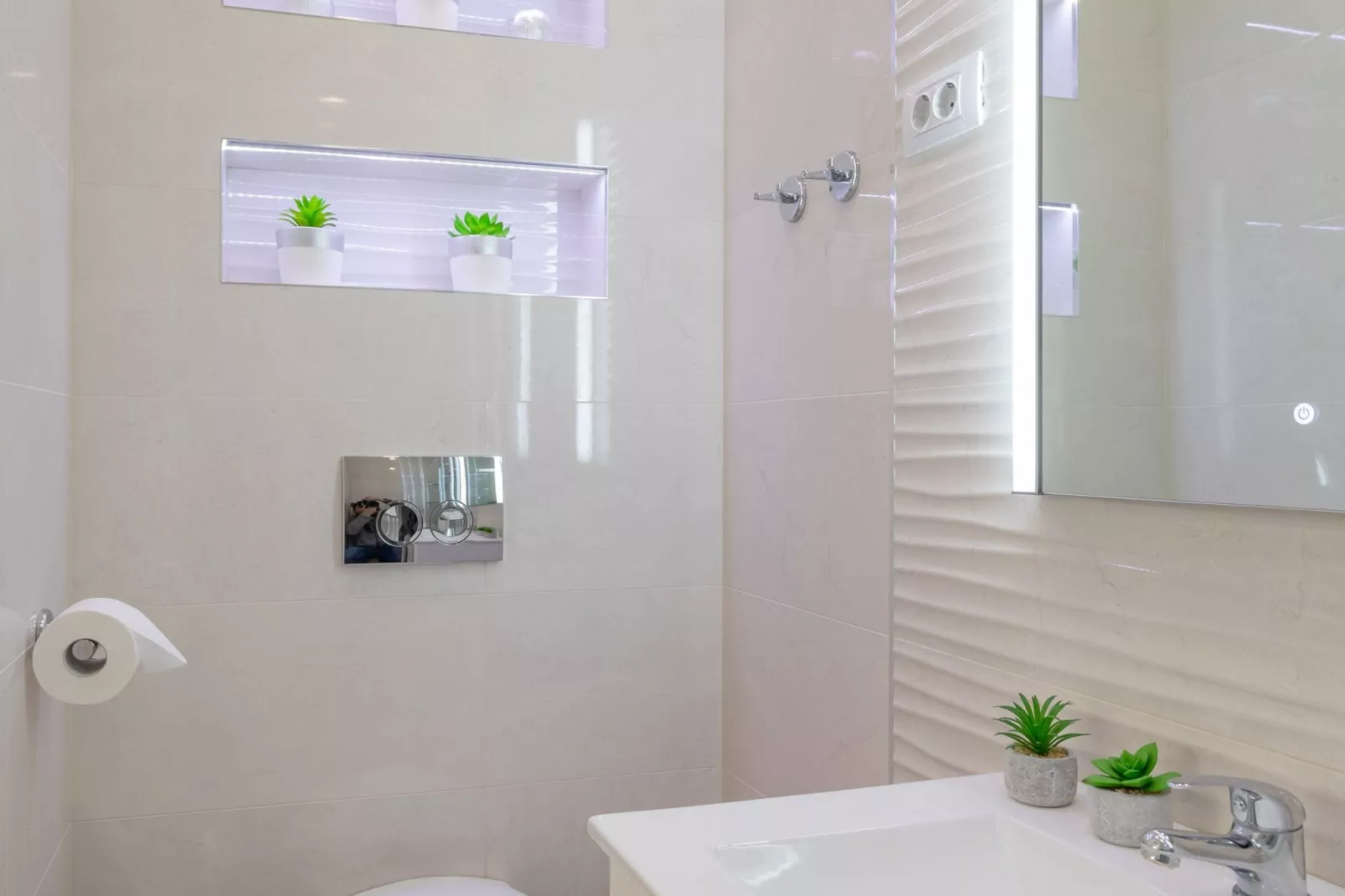 Apartments Blažević - Two Bedroom Apt with  Hot Tub-Bathroom