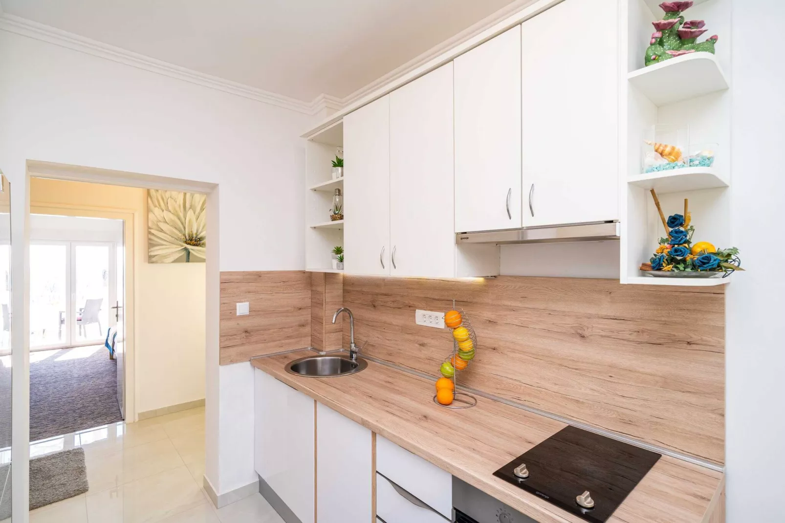 Apartments Blažević - Comfort Two Bedroom Apt with Hot Tub and Sea View-Küche