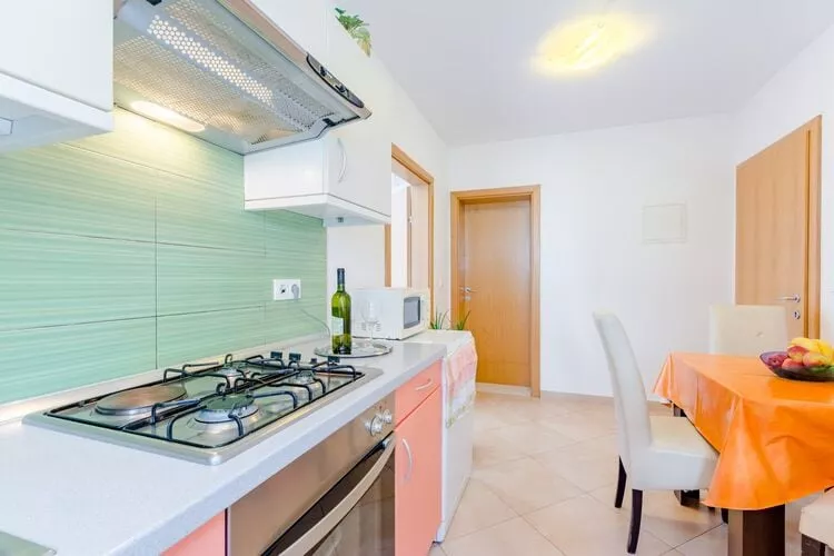 Villa Kosa - Two Bedroom Apartment with Balcony and Sea View (Roko)-Kitchen
