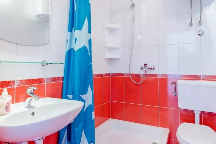 Villa Kosa - Two Bedroom Apartment with Balcony and Sea View (Roko)-Bathroom