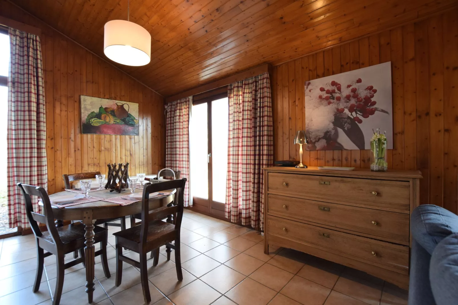 Chalet Alaska-Dining room