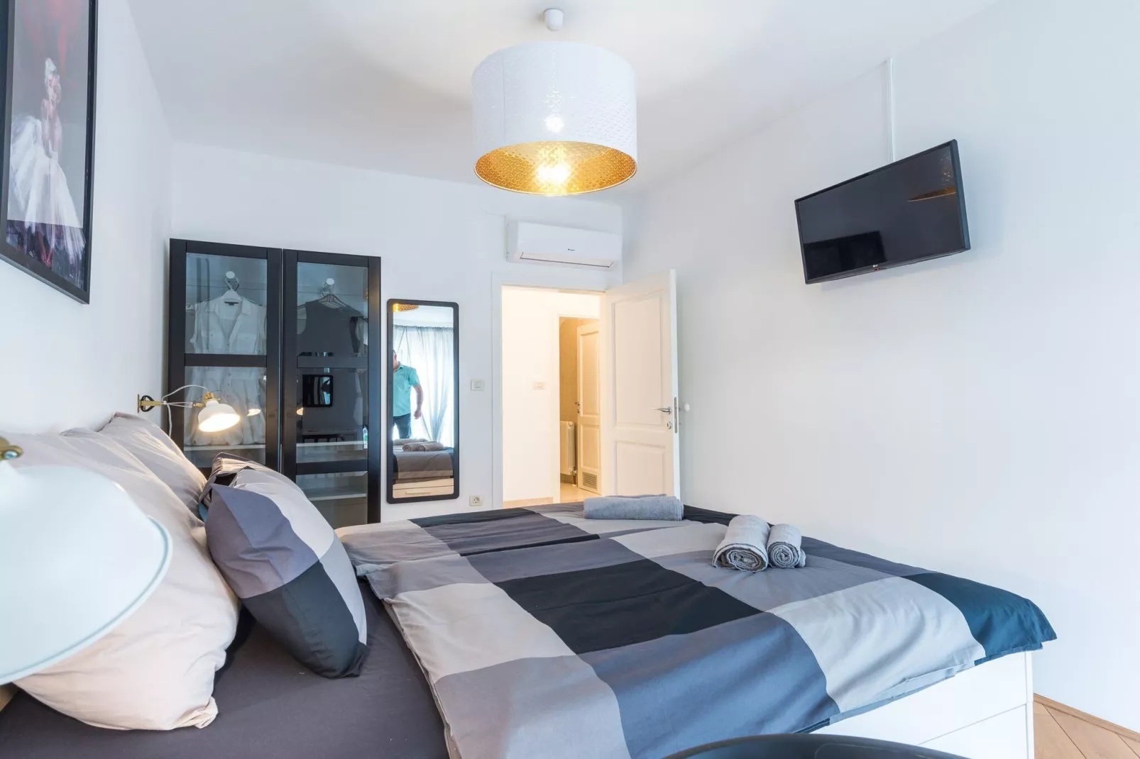 Apartment Marilyn - Two Bedroom Apartment with Terrace and Partial Sea View-Schlafzimmer