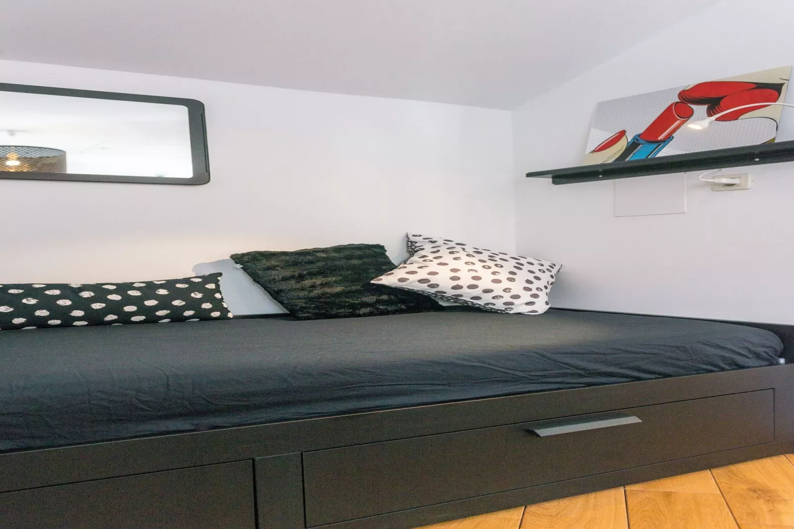 Apartment Marilyn - Two Bedroom Apartment with Terrace and Partial Sea View-Schlafzimmer